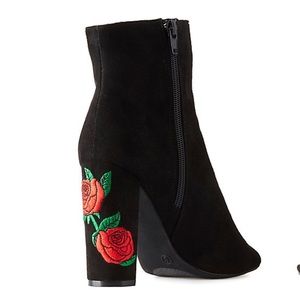 Mari A | Shoes | Size 7 Mari A Tan Alana Peep Toe Booties